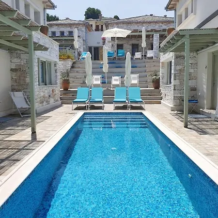 Sea And Sun Luxury Pools' Villas Chorefton Exterior photo