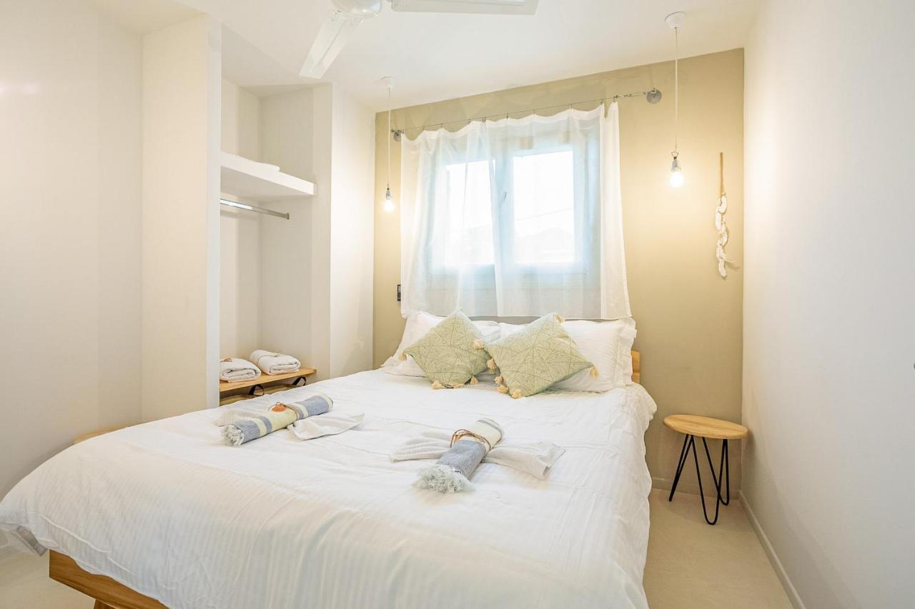 Sea And Sun Luxury Pools' חורפטו