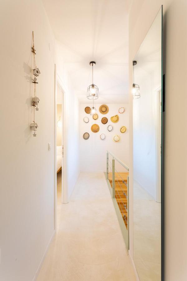 Sea And Sun Luxury Pools' וילה *