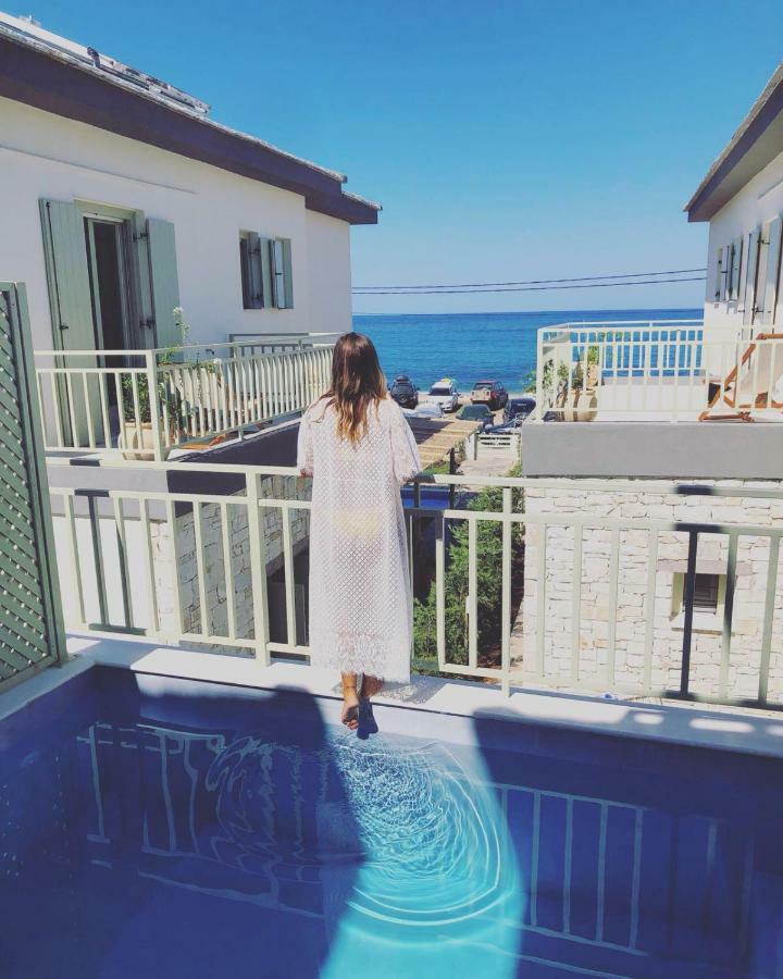 Sea And Sun Luxury Pools' וילה חורפטו